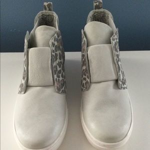 New women’s Miz Mooz sneaker shoe size 39